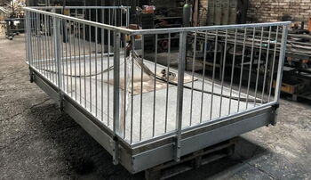 Aufbau Balkon in der Werkhalle